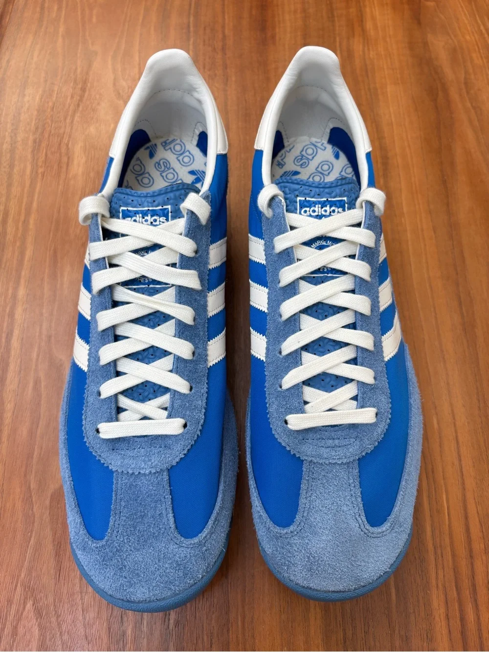 adidas simple shoes